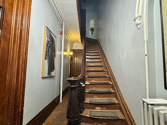 2nd image of 324 Hudson Ave APT 3