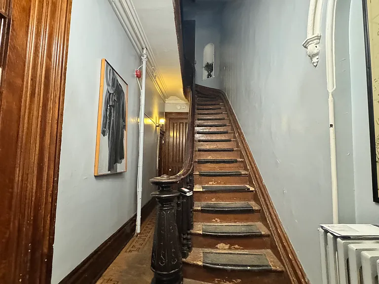 324 Hudson 1st Floor Ter — Photo 2