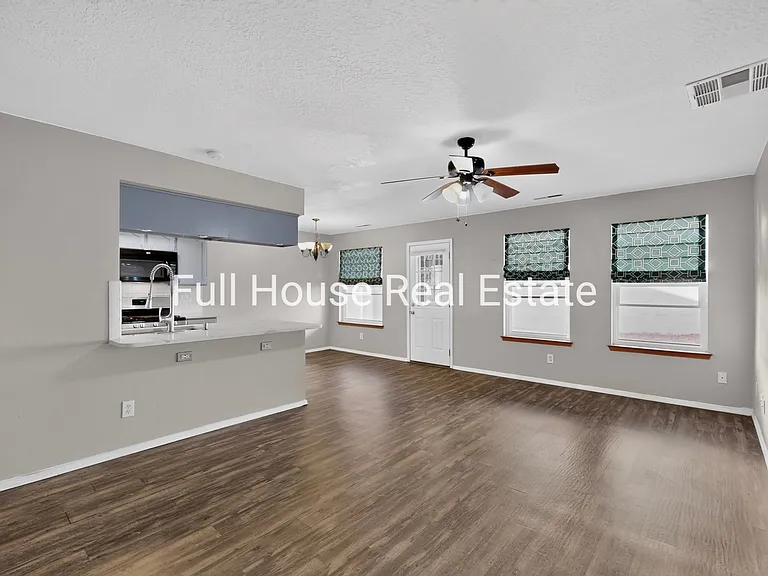 1905 Amor Dr NW — Photo 7