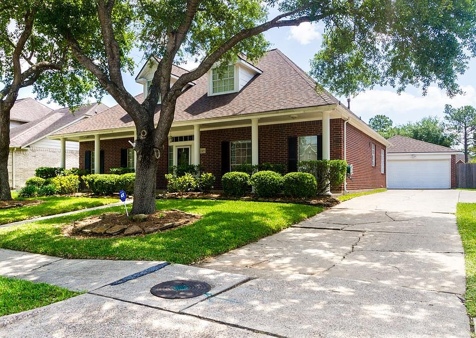 1st image of 2419 Dixie Woods Dr