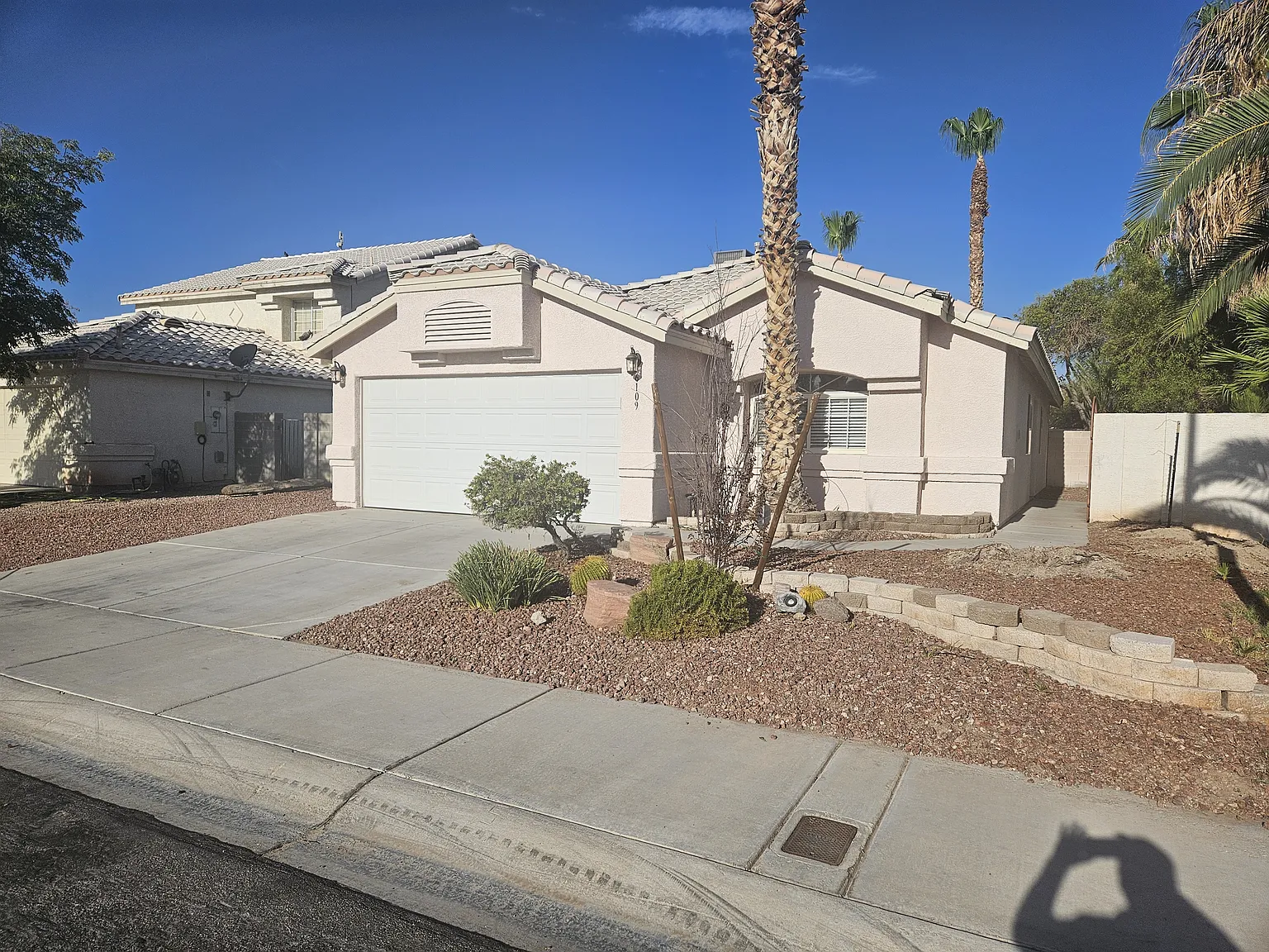 4 bed, 1420 sqft, $1,700 — Photo 1