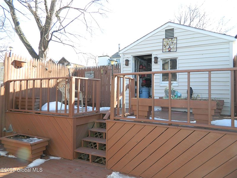 3rd image of 742 East Street