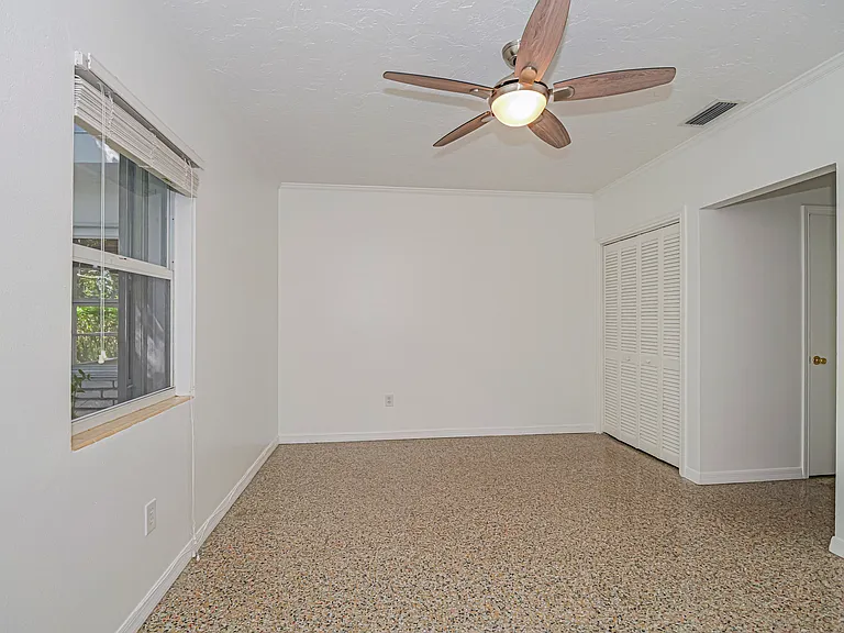 2158 Seville Ave — Photo 10
