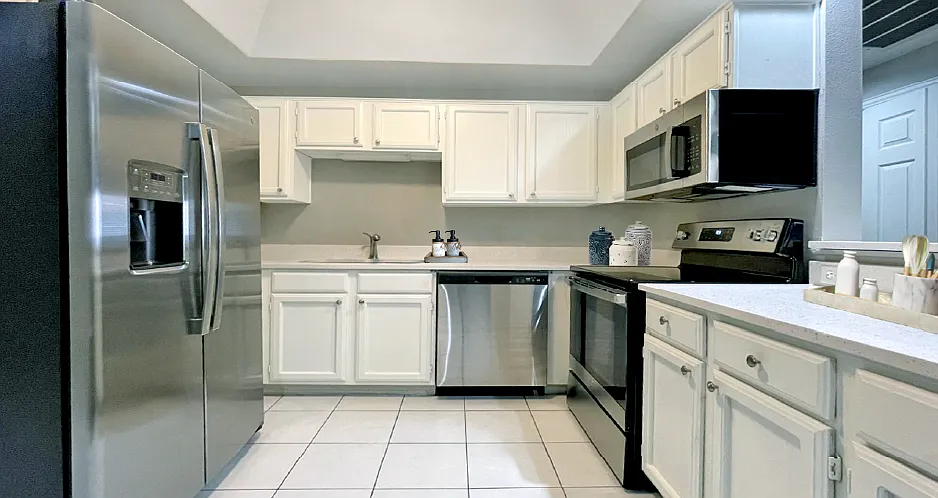 PrestonBridge Apartments — Photo 4