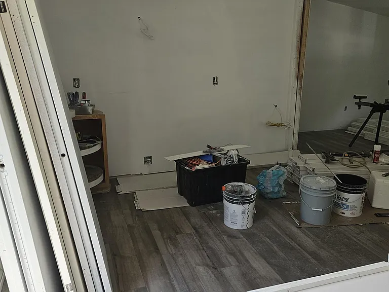 Pottery Rd — Photo 3