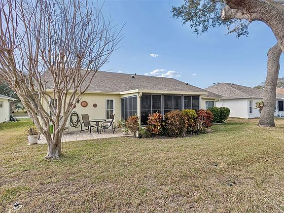 3rd image of 4736 Portland Manor Dr