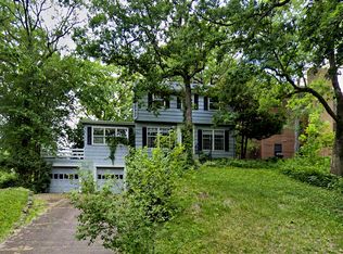 3511 Ridgewood Rd, Arden Hills, MN 55112