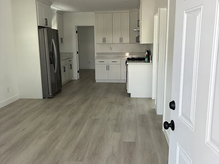 2740 Wabash Ave — Photo 5