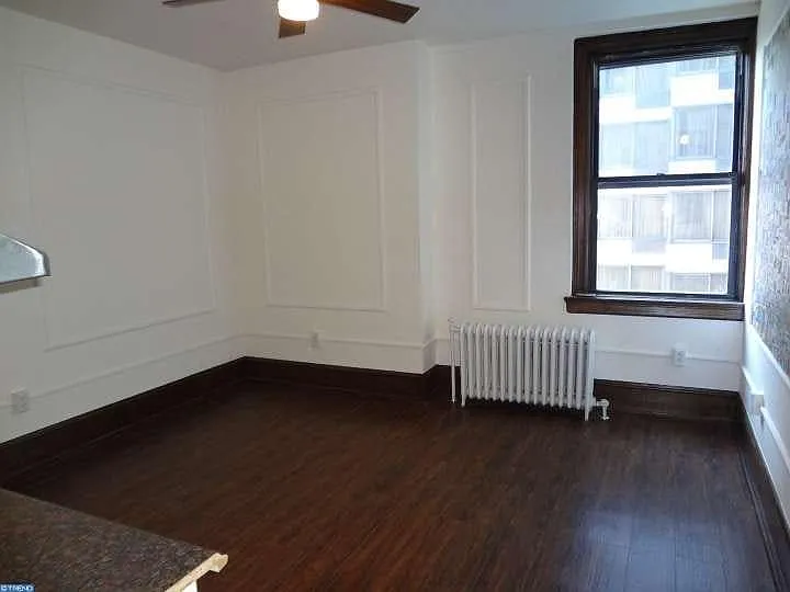Building Photo - 1324 Locust St #1417