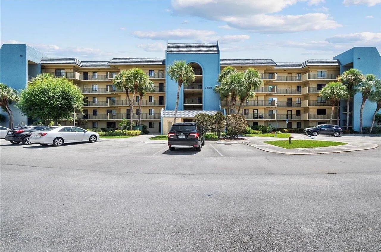 2786 Tennis Club Dr — Photo 1