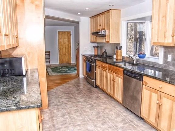 5th image of 161 Dalehill Dr