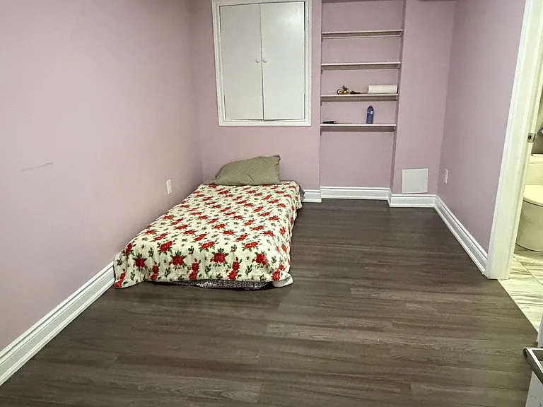 24 Speedwell St — Photo 6