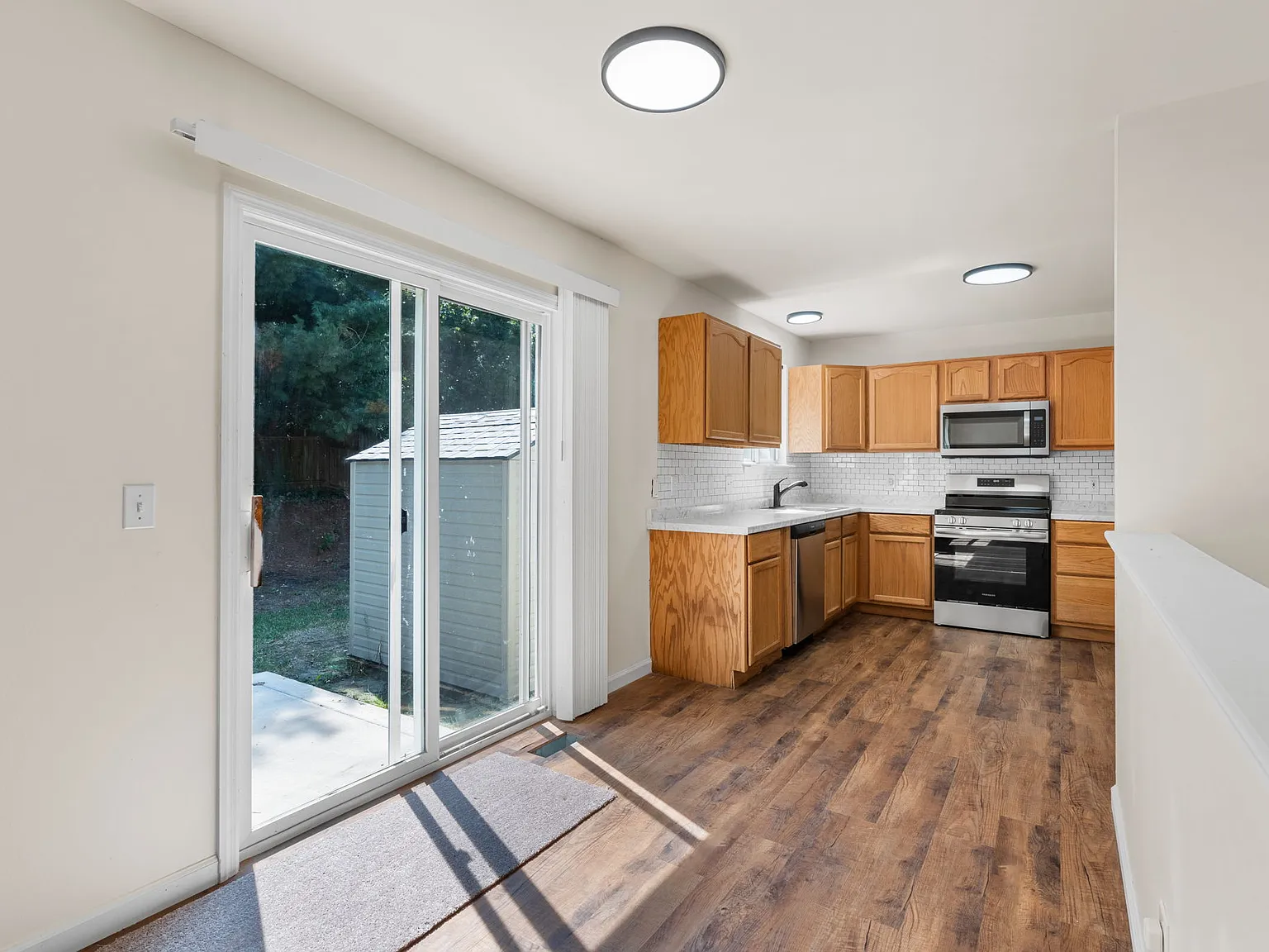 3 bed, 1314 sqft, $2,195 — Photo 4