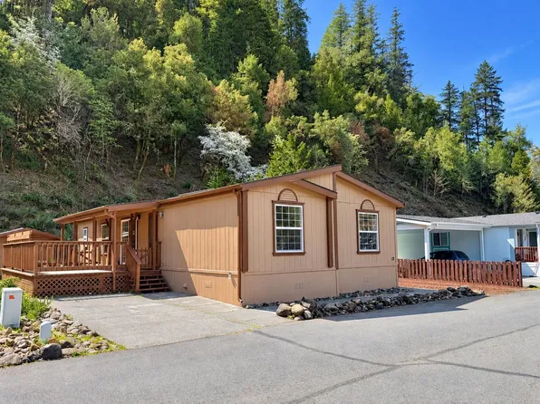 9825 Us Highway 199 #12, Gasquet, CA 95543