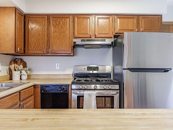 4th image of 312 Cedar Ln