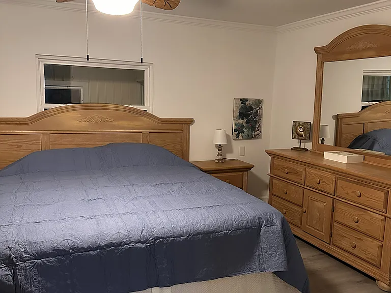 Master Bedroom - King Bed