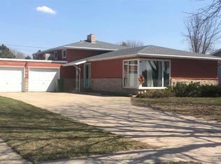 820 S Relanto St, Freeman, SD 57029
