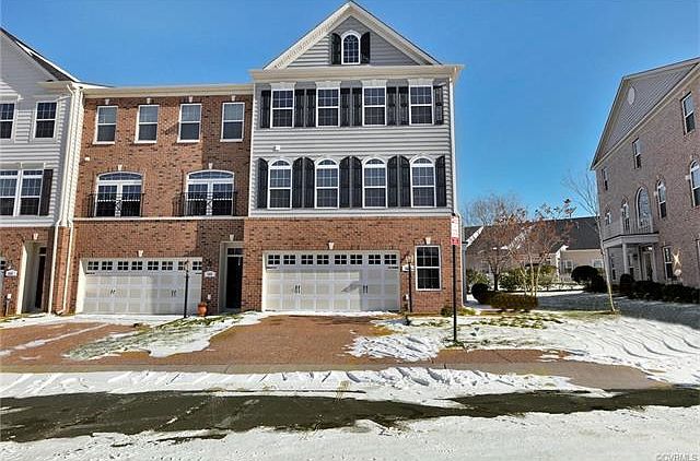 1st image of 501 Siena Ln #501