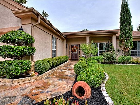 3rd image of 211 River Rock Dr