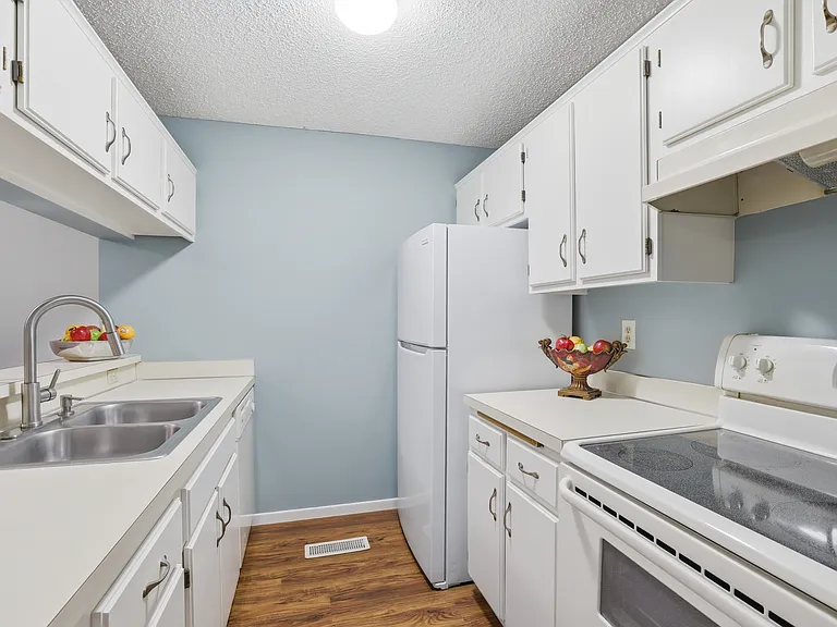 8856 Jasmine Ln — Photo 7