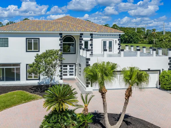 57 Bay Pointe Dr, Ormond Beach, FL 32174