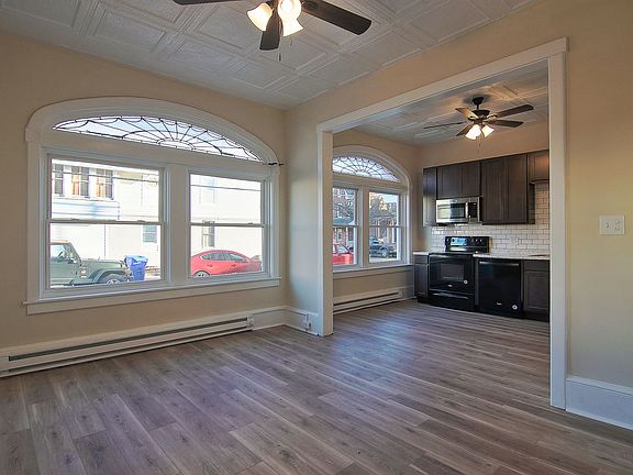 4th image of 1 W 3rd St #6722A2531