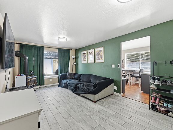 4th image of 1088 N Nayon St #J