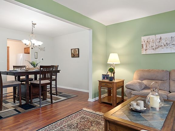 4th image of 406 Parkwood Dr