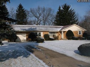 1845 Toepfer Rd, Akron, OH 44312