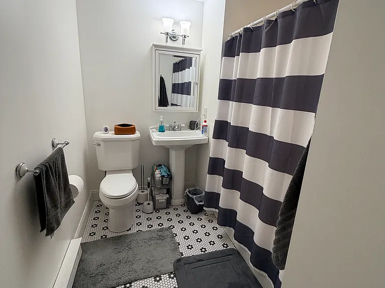 240 Heath St #1 — Photo 14