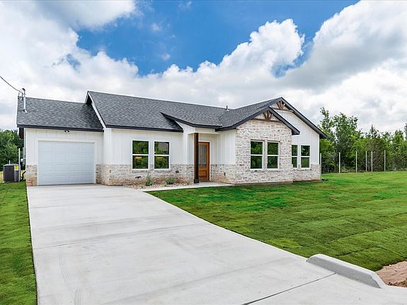 2nd image of 5652 Black Pine Cir