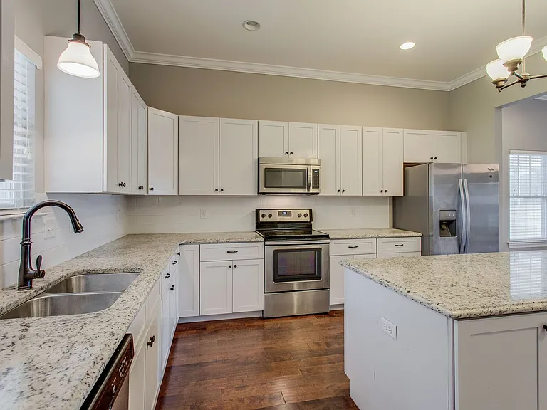 4516 Michigan Ave — Photo 13