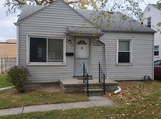 21901 Colony St, Saint Clair Shores, MI 48080