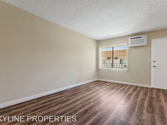 4th image of 17818 Woodruff Ave #207