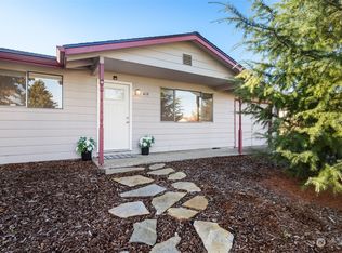 419 W Hemlock St, Sequim, WA 98382
