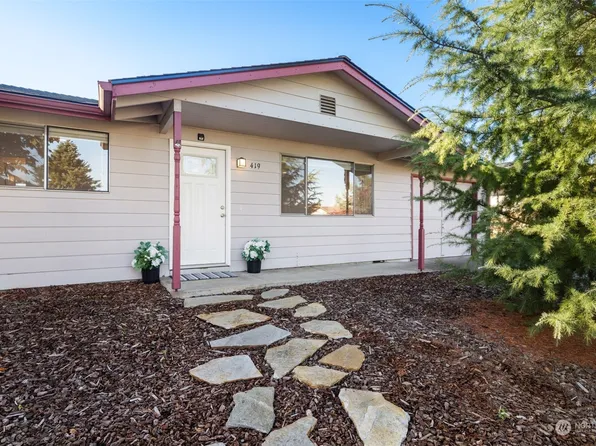 419 W Hemlock Street, Sequim, WA 98382