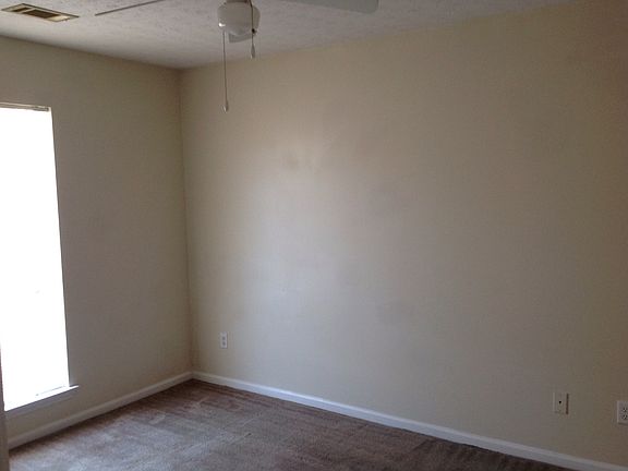 5th image of 673 Lee Road 213 Unit 15