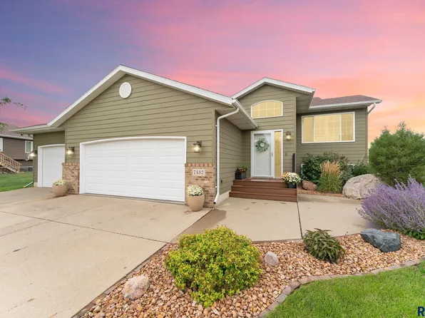 7432 W Luke Dr, Sioux Falls, SD 57106