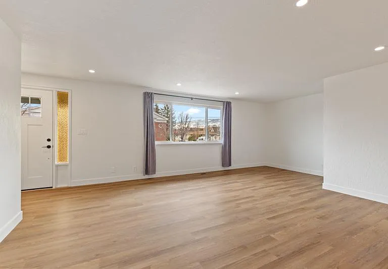 655 Walker Ave — Photo 3