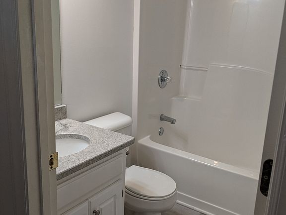 5th image of 1814 Keeneland Ct
