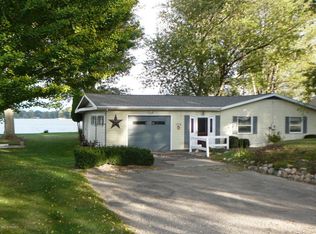 906 W Shore Rd, Bronson, MI 49028