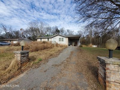 2948 Bluegrass Ln, Strawberry Plains, TN, 37871