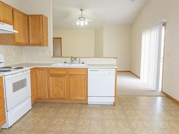 5th image of 1710 & 1712 Hickory Ln