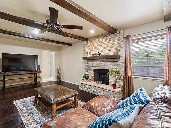 3rd image of 2013 Bella Vista Dr