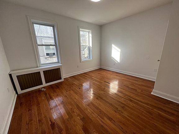3rd image of 11 Gifford Ave #55E