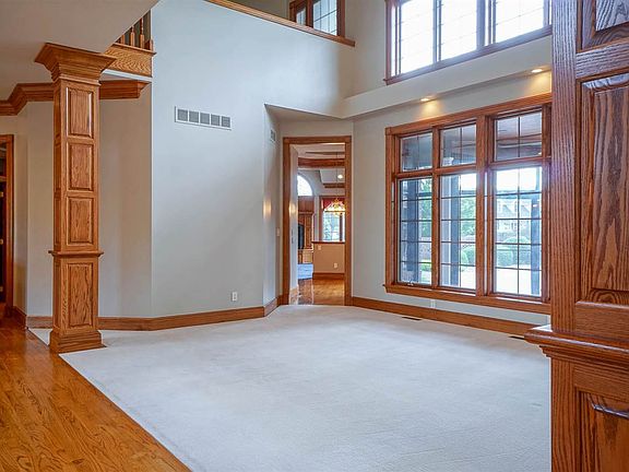 4th image of 1305 Sharingbrook Dr