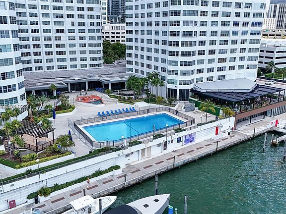 2nd image of 999 Brickell Bay Dr Suite 2002
