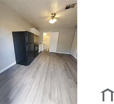 5th image of 4831 Sycamore Ave #8A