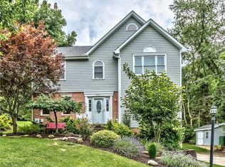 9711 McCutcheon Ave, Pittsburgh, PA 15237