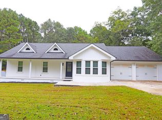 42 Dale St, Temple, GA 30179